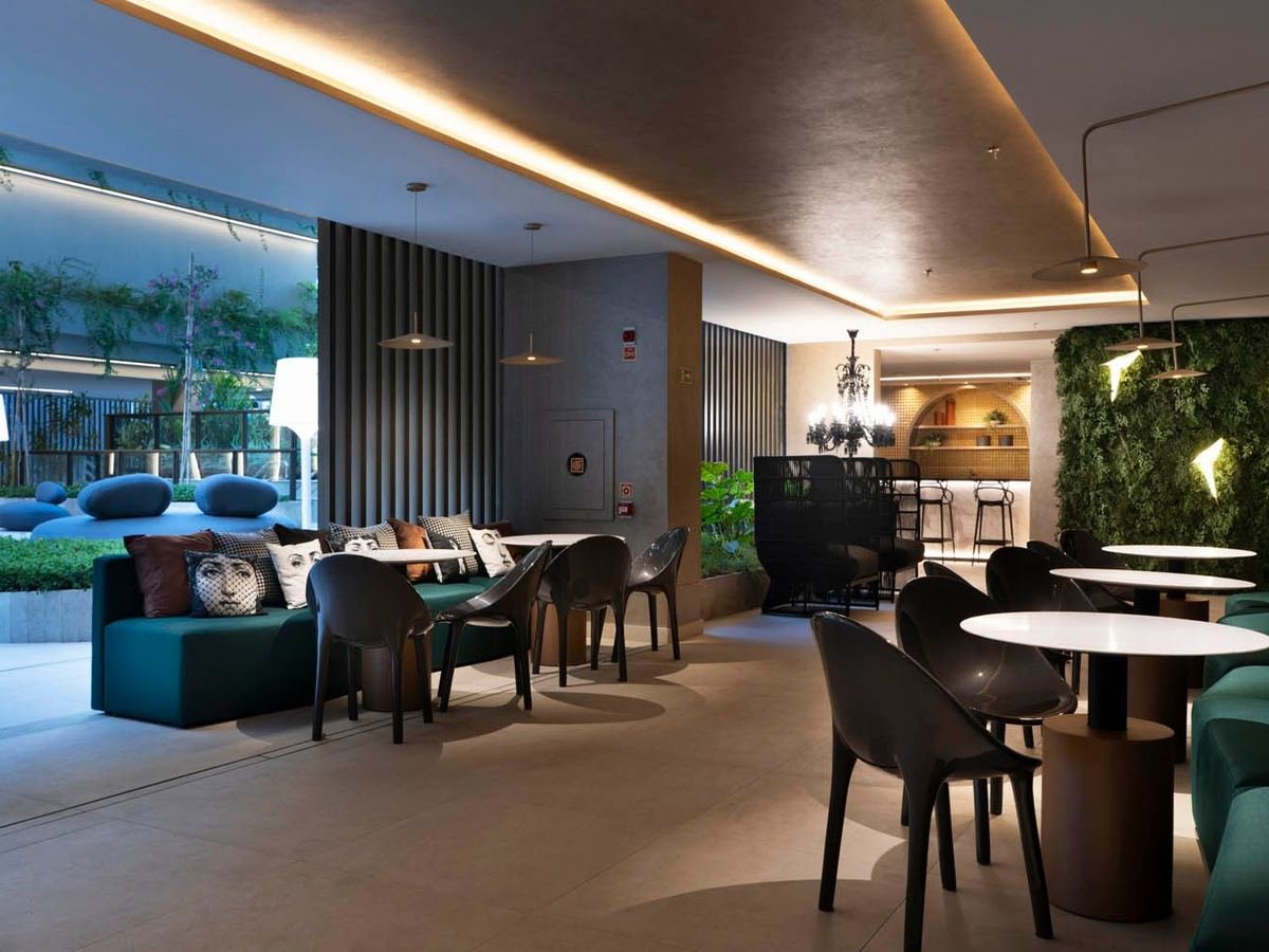Lounge aberto para a piscina
